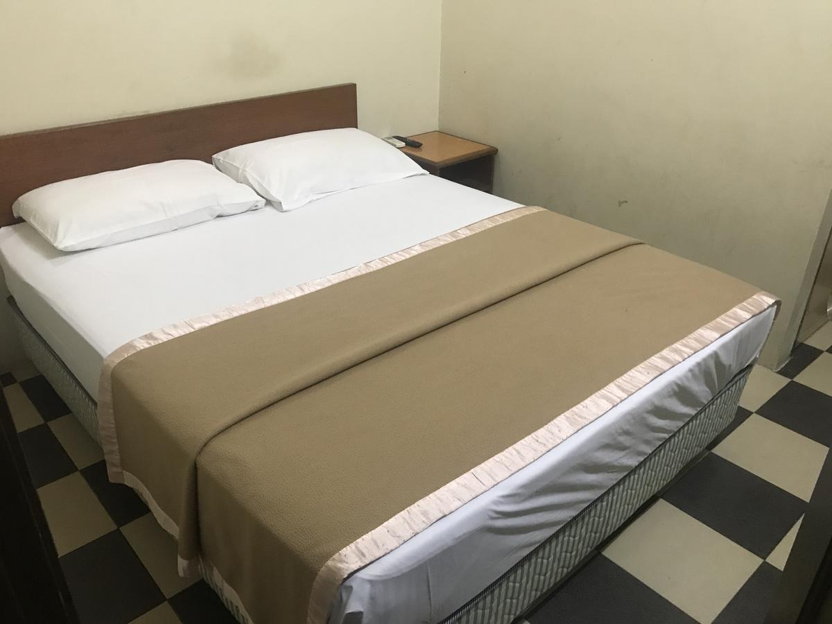 Jr Hotel Sitiawan Exterior photo
